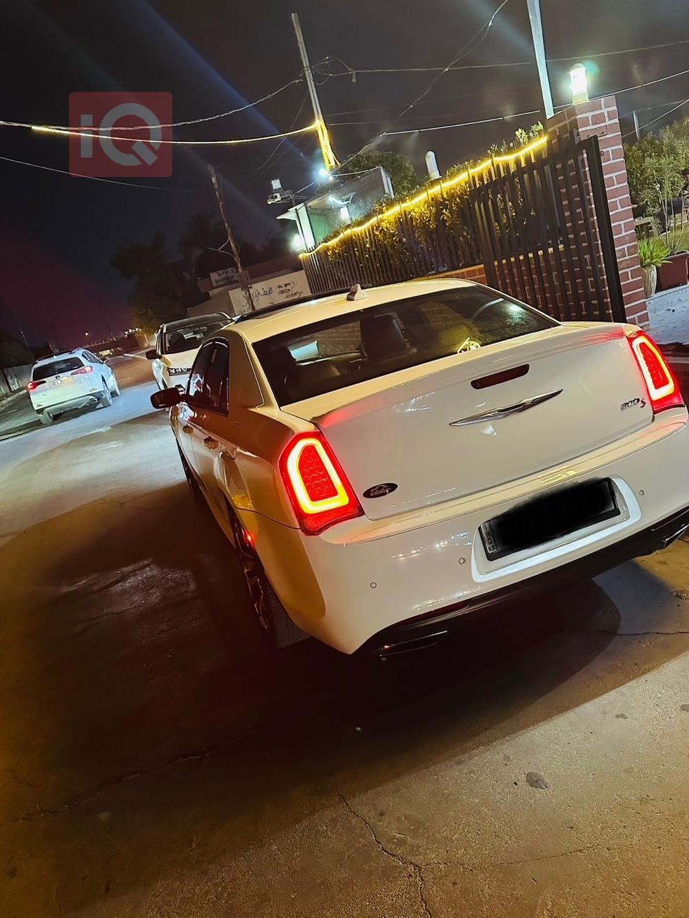 كرايسلر 300